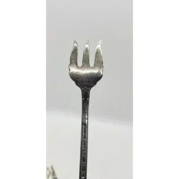 3 Pcs Antique Silver plate Oyster Fork Rogers PAT APR 4.99 Arundel Charcuterie - Picture 5 of 10